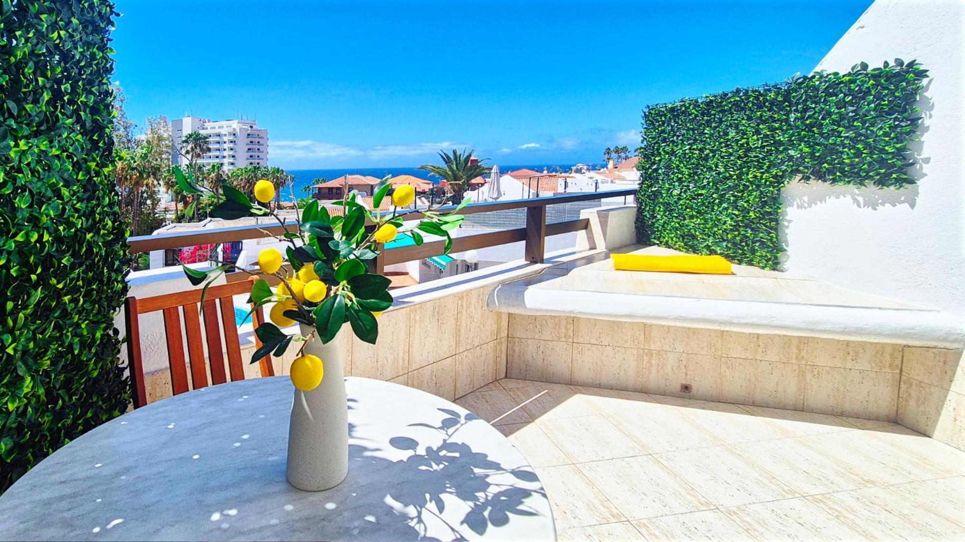 Lemon Tenerife Americas